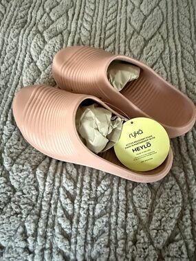 Ryka Slip-On Recovery Clog in Blush Pink NWT